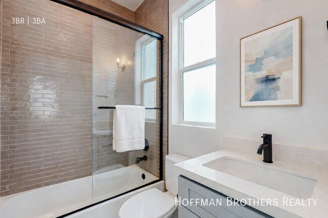 Foto del edificio - 525 Normandie Ave