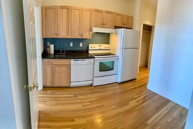 Foto del edificio - 483 Beacon St