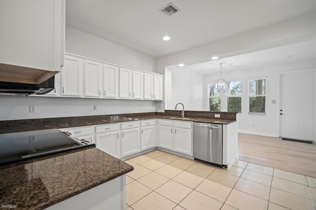 Building Photo - 3 br, 2.5 bath House - 990 Millbrae Ct Unit 2