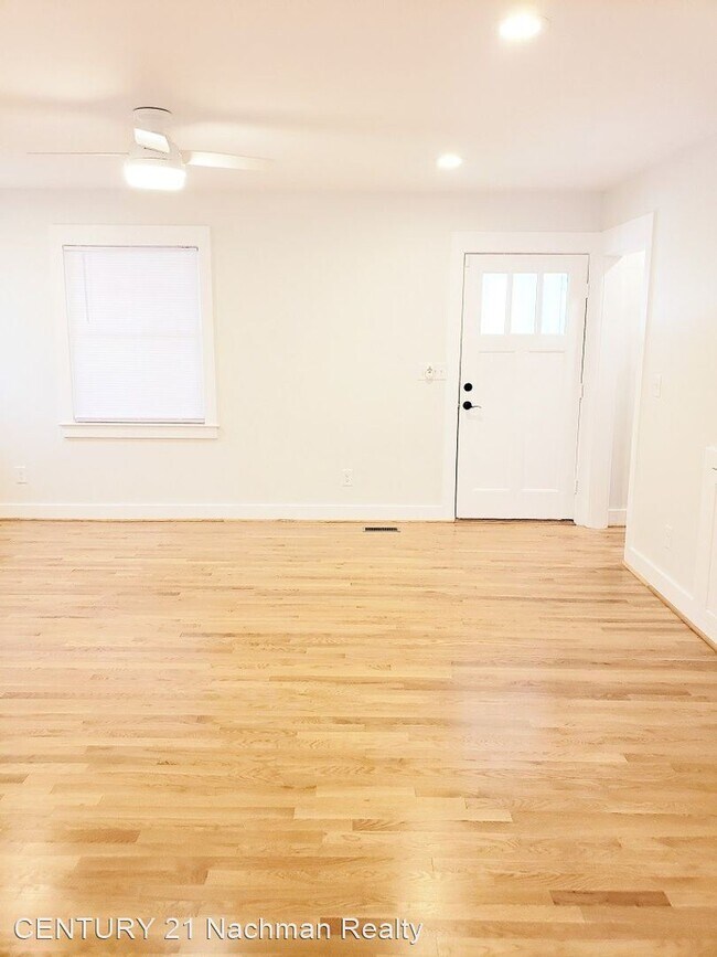 Building Photo - 3 br, 2 bath House - 9009 Granby Street