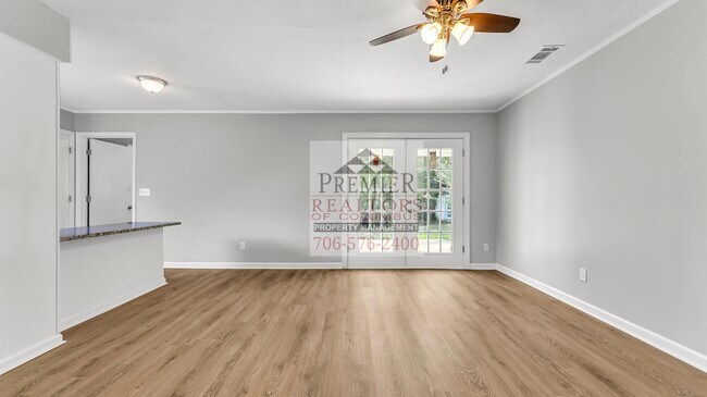 Building Photo - 4534 Kenesaw Dr