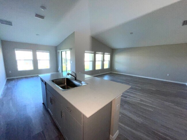 Foto del edificio - 4 Bedroom Single Story Home in Pinnacle Point - $1995/mo
