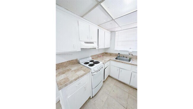 Foto del edificio - 12275 NE 19th Ave