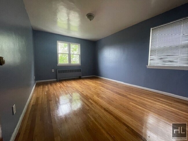 Building Photo - SPACIOUS HOME