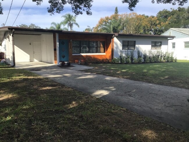 Building Photo - 520 Sunrise Dr