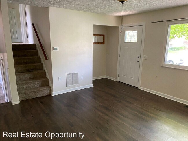 Building Photo - 4 br, 1.5 bath House - 4532 Paxton Drive S...
