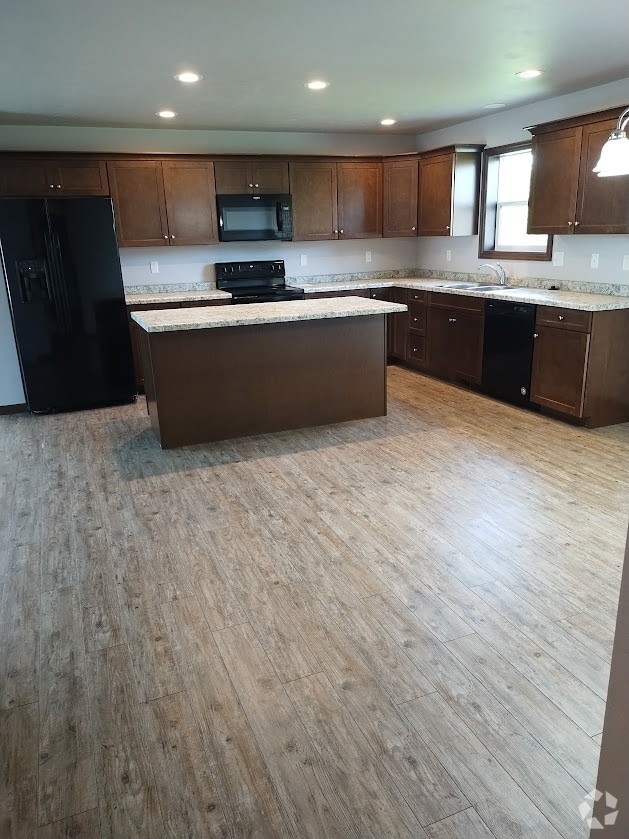 Building Photo - 1340 Moon Ridge Ct
