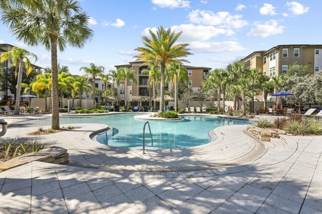 Building Photo - Lantower Brandon Crossroads