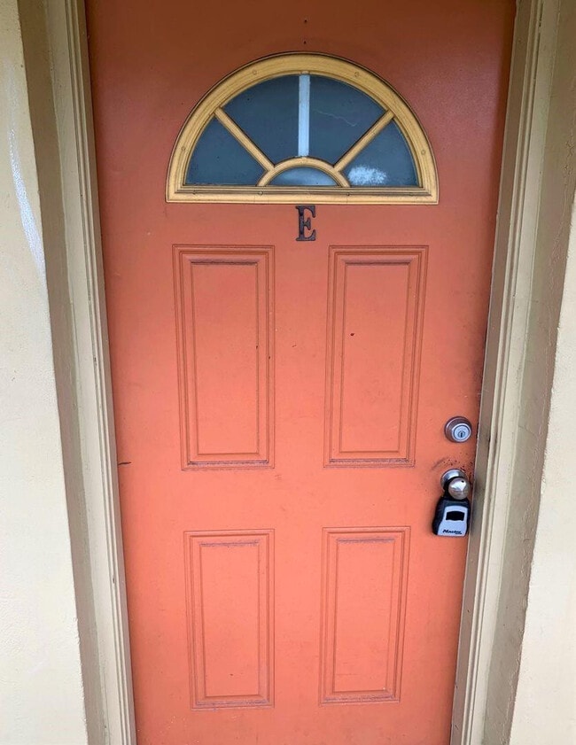 Building Photo - 1500 SW 5th Pl