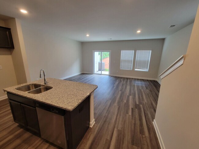Foto del edificio - 3 Bed, 2 Bath Townhome Available in Berea