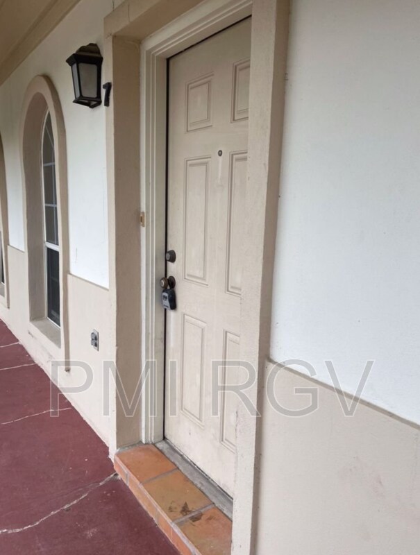 Building Photo - 609 Buena Vista Dr