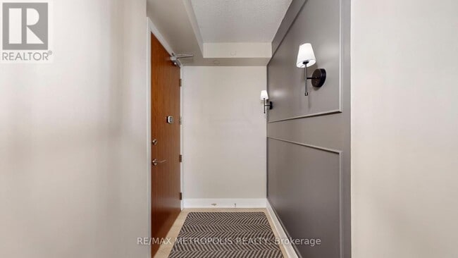 Building Photo - 4700 Hwy 7