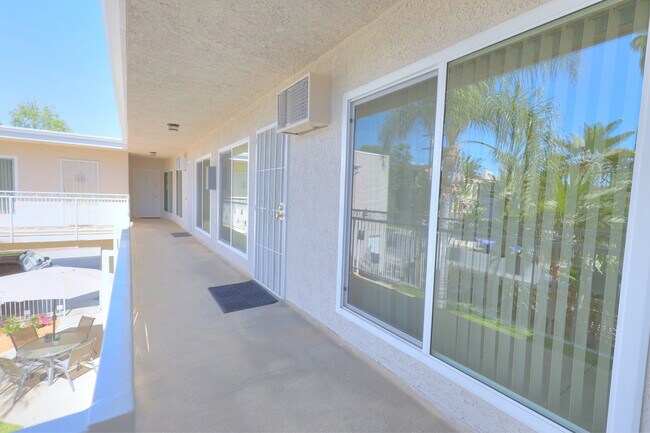 Building Photo - 4808 Riverton Ave