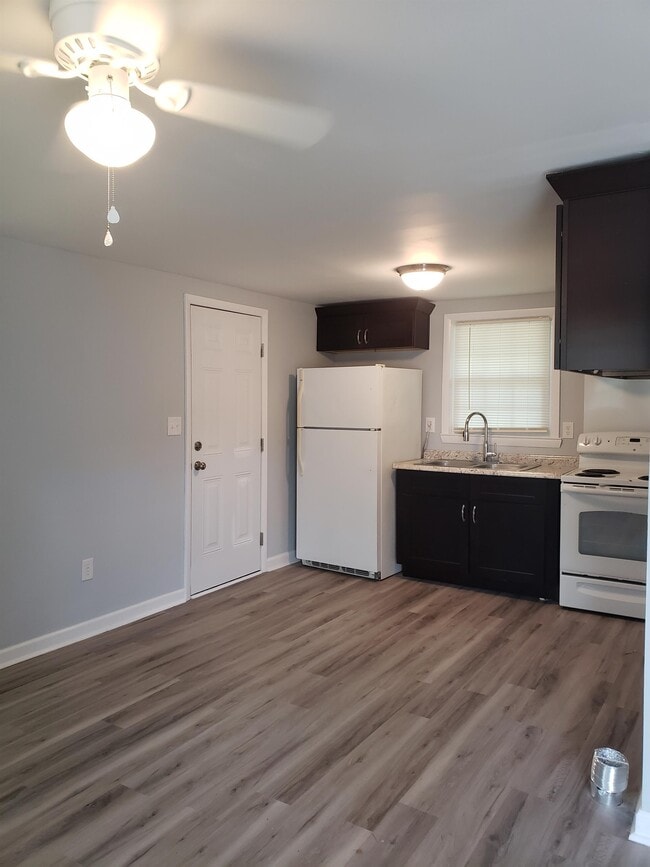 Foto del edificio - 823 McNeil St