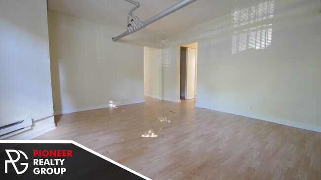Foto del edificio - 4433 N Wolcott Ave