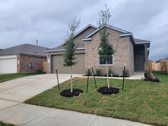 Building Photo - 623 Waterway Ave
