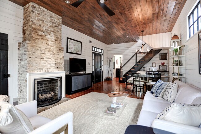 Foto del edificio - 266 Ashley Ave
