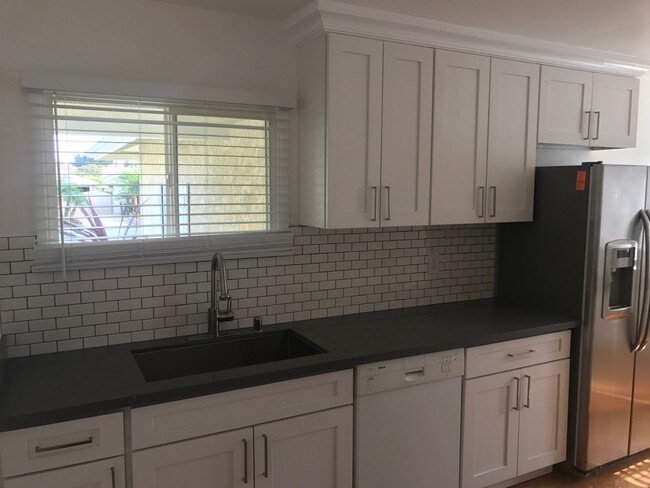 Cocina - 15425 Cranbrook Ave