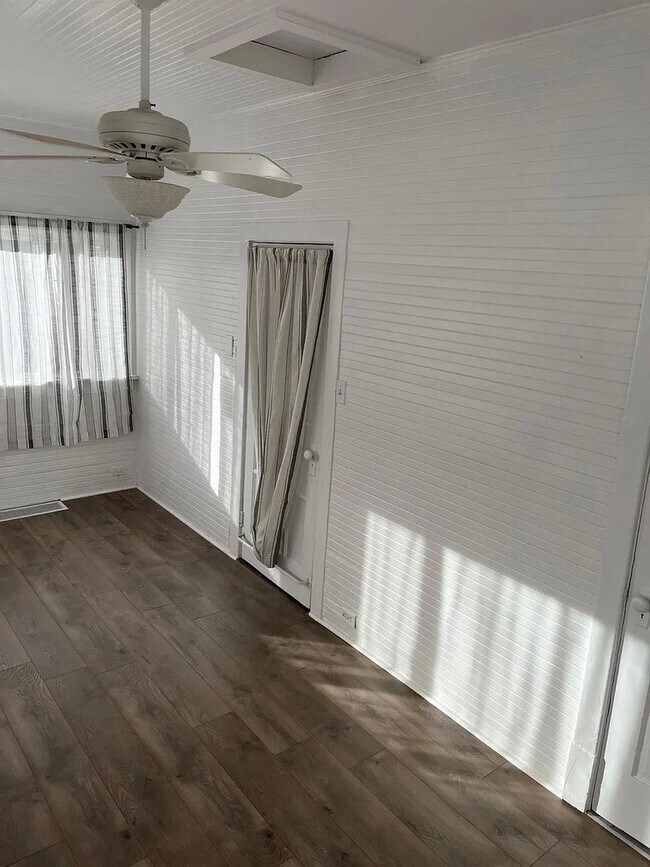 Foto del edificio - 715 E High St