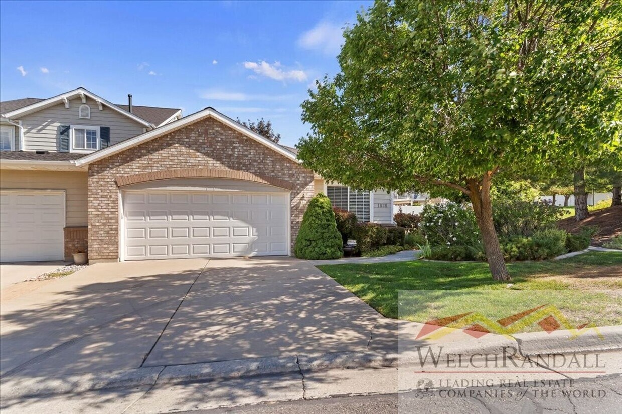 Primary Photo - Very Spacious 2 Bedroom 3 Bath Ogden Home