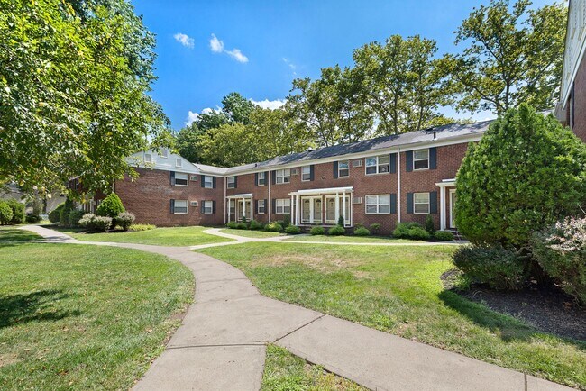 Foto del edificio - Lakeview Apartments