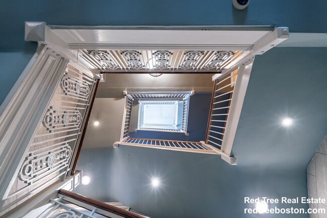 Photo - 195 Park Dr Apartment