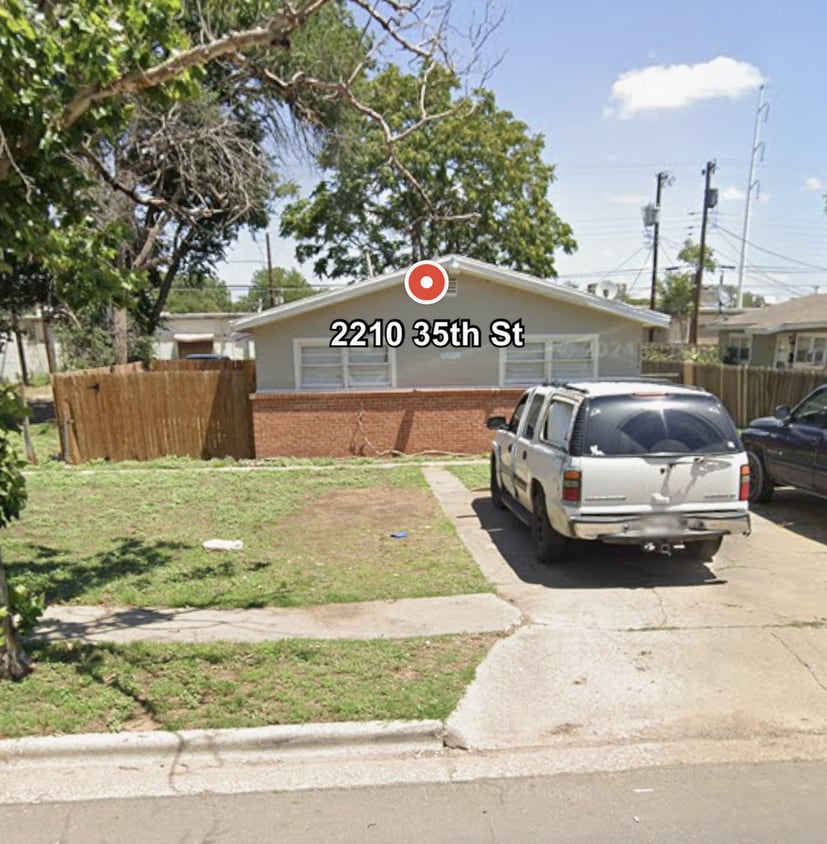 Primary Photo - 2210 35th St