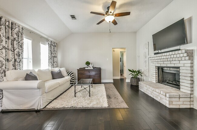 Foto del edificio - 1118 Chelsea Ln