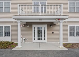 Building Photo - 555 Page St