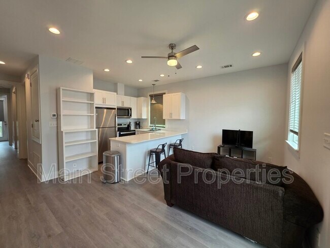 Foto del edificio - 379 S Clubbs St