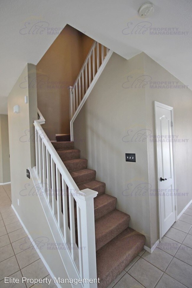 Building Photo - 3 br, 2.5 bath House - 17831 Corte Soledad