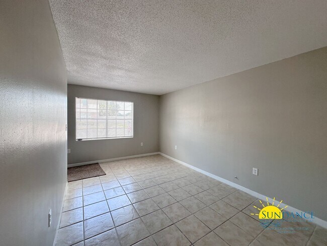 Building Photo - Charming 2-Bedroom Townhouse in Fort Walton Beach!