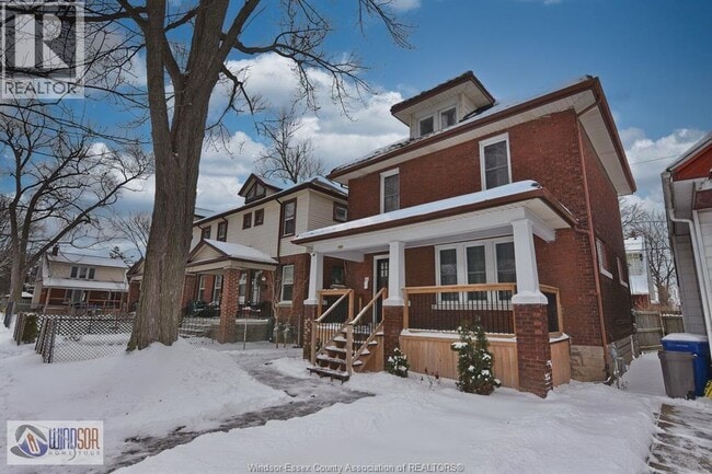 Photo du bâtiment - 1585 Church St