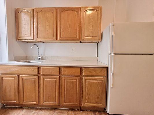 Foto del edificio - 2 bedroom in BRONX NY 10467