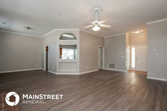 Foto del edificio - 10300 Northwoods Forest Dr