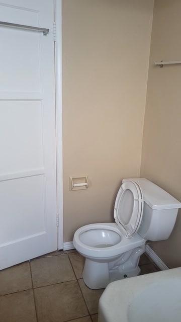 Bathroom - 3656 W 113th St