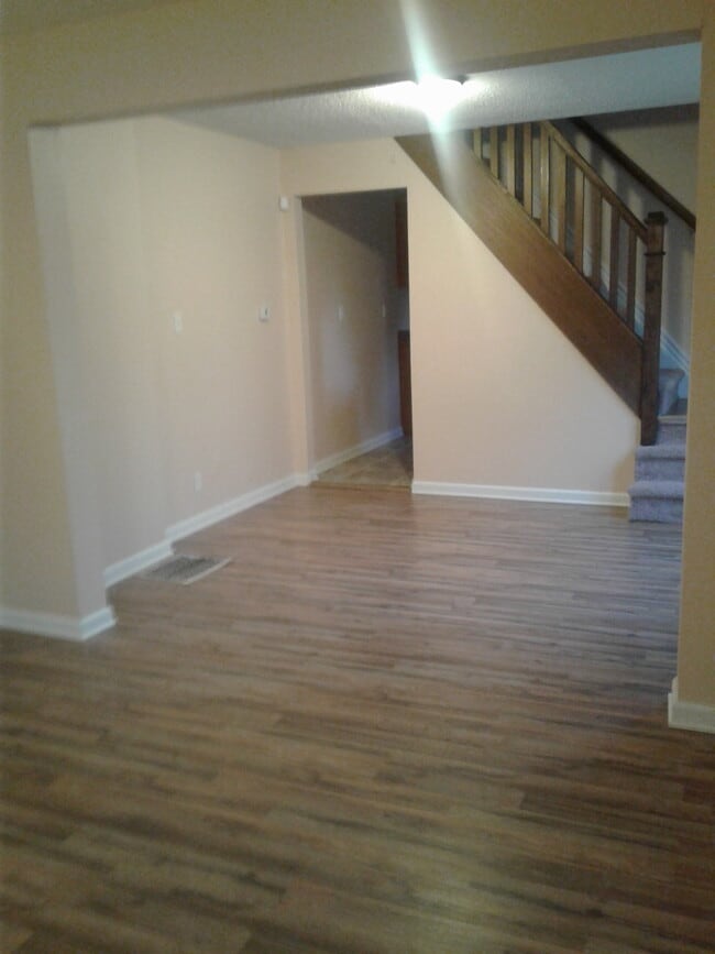 Building Photo - 1726 Cottage Ave