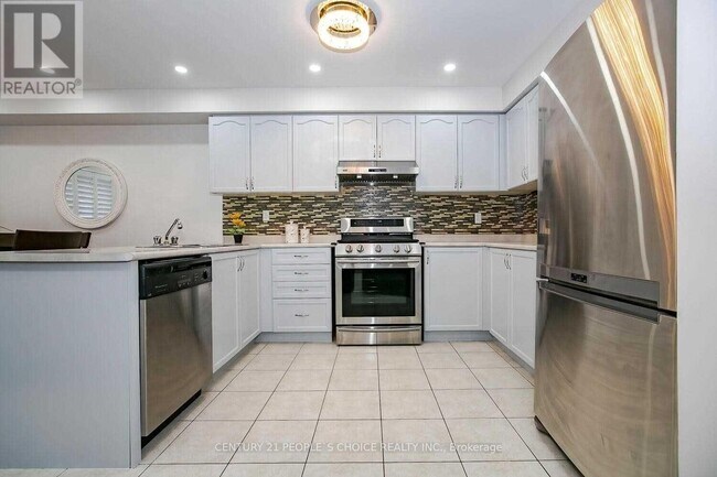 Building Photo - 25 Dunure Crescent