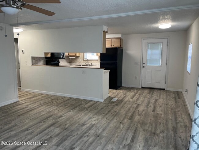 Building Photo - 2540 Chatham Way NE