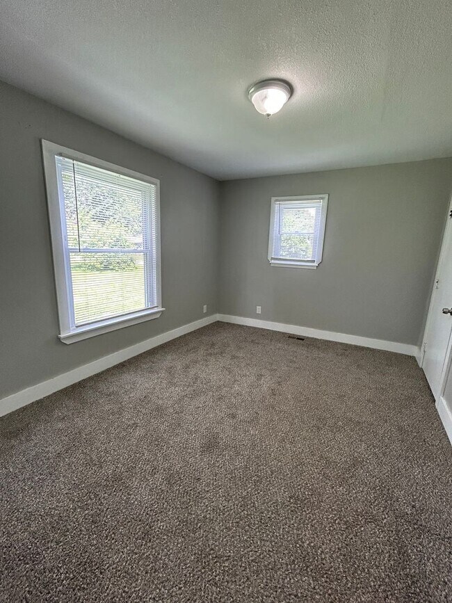 Foto del edificio - NOW PRE-LEASING! AVAILABLE 8/10/26!!! Adorable 3 Bedroom/1.5 Bathroom House