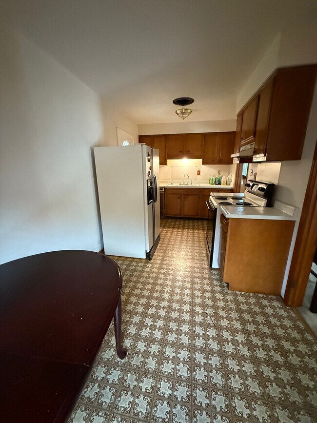 Foto del edificio - 4087 Parkchester Ave