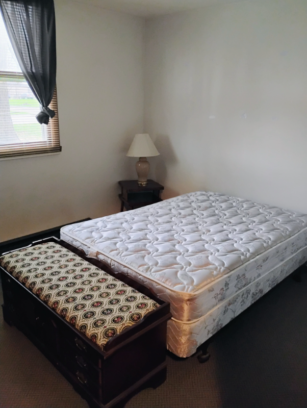 Foto principal - 4766 Wolverton Ln