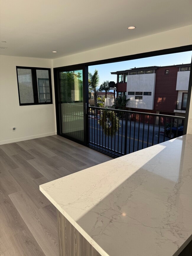 Same view slider open - 2408 Highland Ave