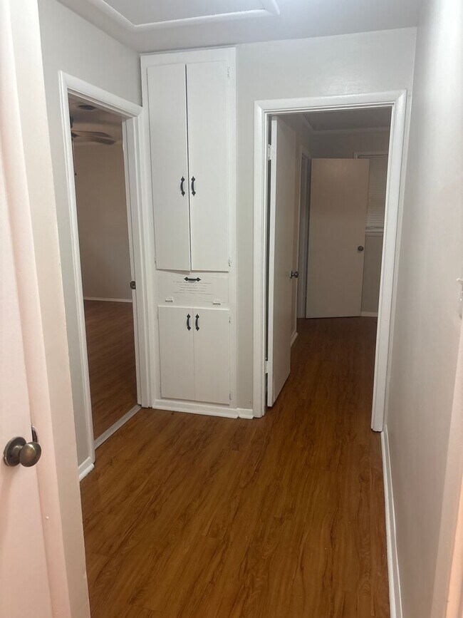 Foto del edificio - 3323 Bedford Ln