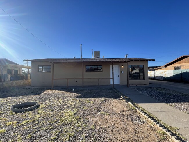 Building Photo - 5016 Wilmoth Ct