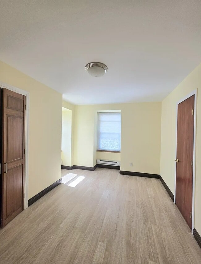 Building Photo - 830 S 49th St