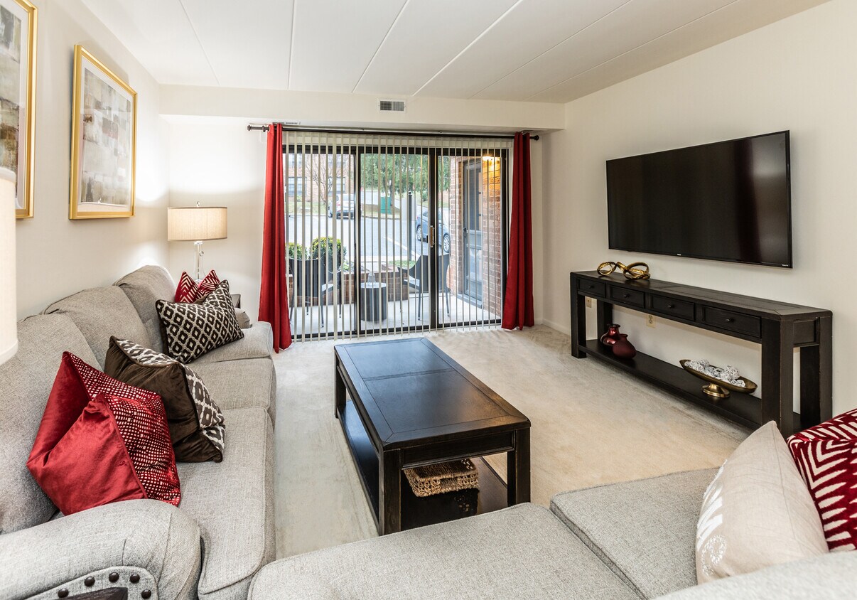 Ivy Hall Apartments Apartments in Towson, MD