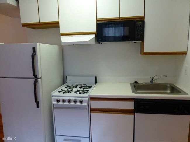 Building Photo - 1 br, 1 bath Apartment - 439 E 75th St