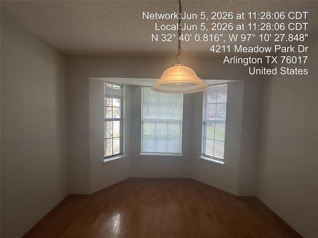 Building Photo - 4211 Meadow Park Dr