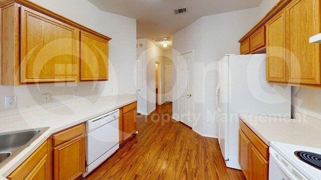 Building Photo - 8516 Brompton Dr